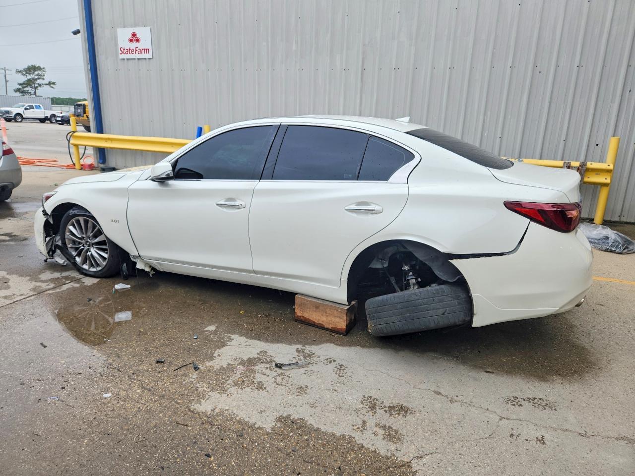 2018 Infiniti Q50 3.0T Luxe - Фото 2