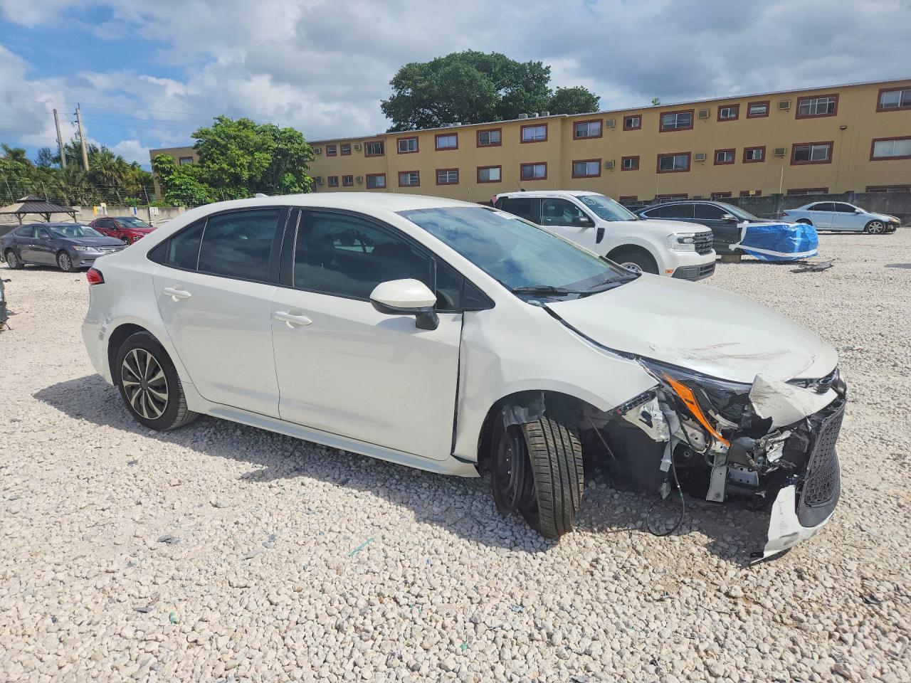 2021 Toyota Corolla Le - Image 4