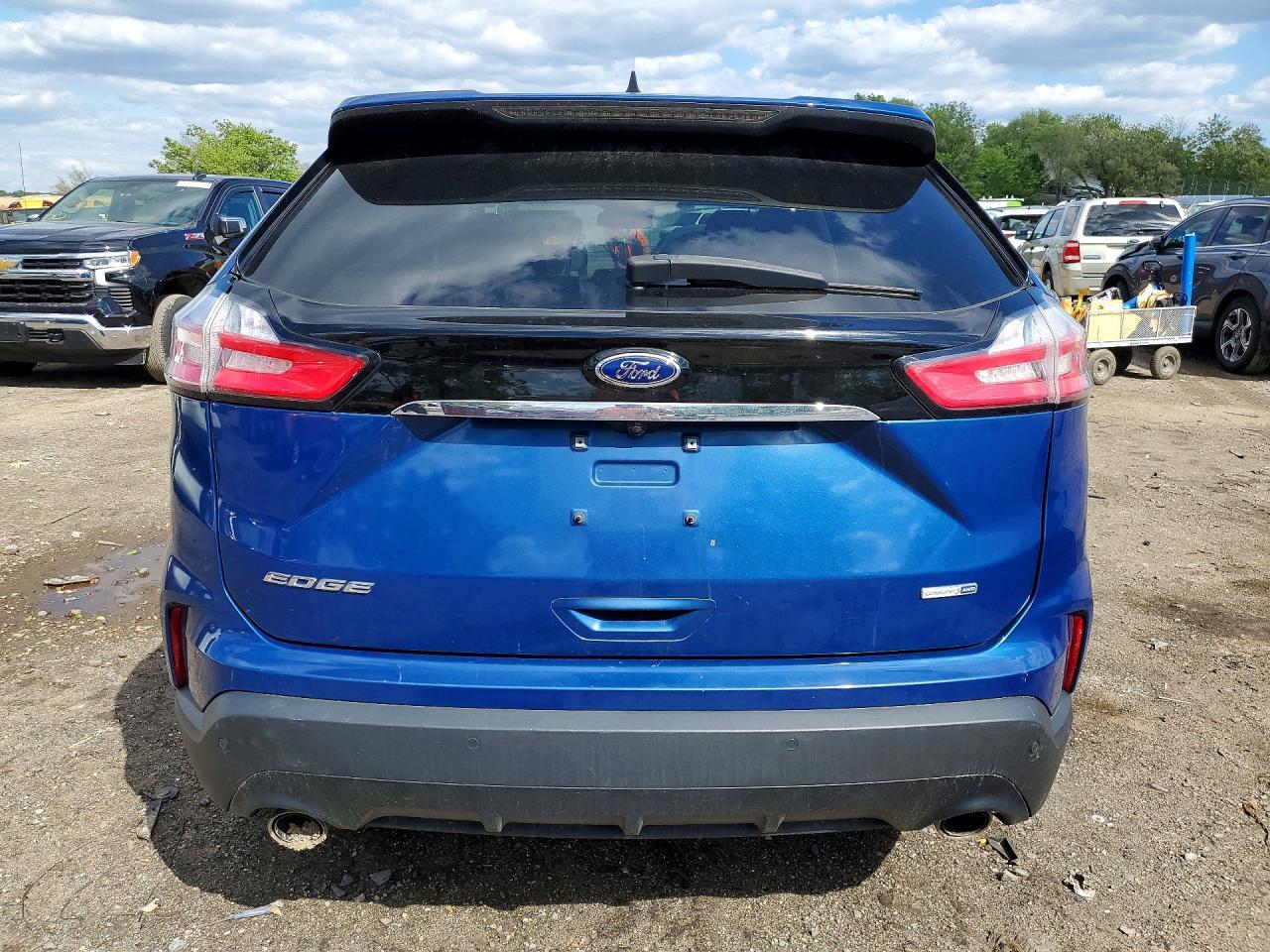 2020 Ford Edge Se - Фото 6