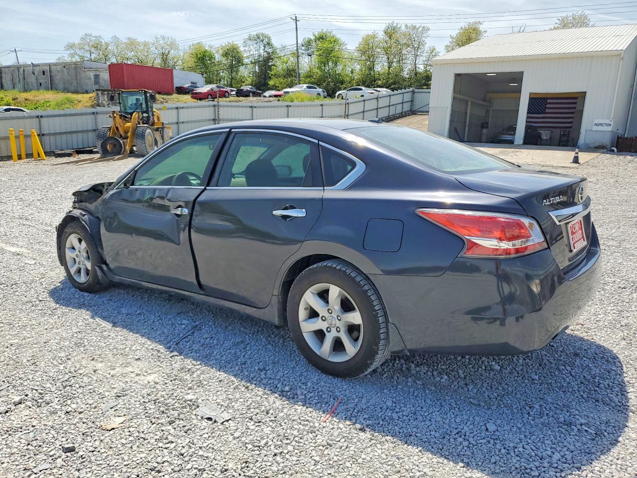 2015 Nissan Altima 2.5 S - Фото 2