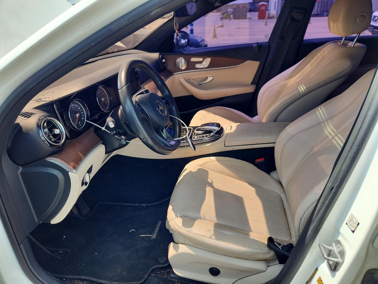 2017 Mercedes-Benz E 300 4Matic - Image 7