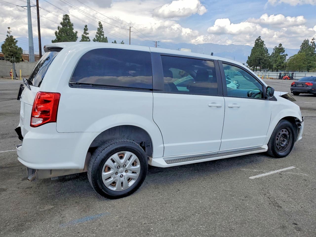 2018 Dodge Grand Caravan Se - Фото 3