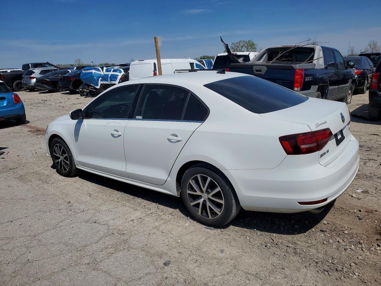 2018 Volkswagen Jetta Se - Фото 2