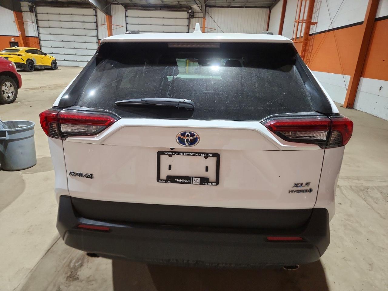 2024 Toyota Rav4 Hybrid Xle - Image 6
