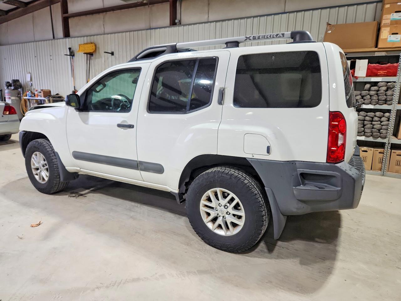 2014 Nissan Xterra S - Фото 2