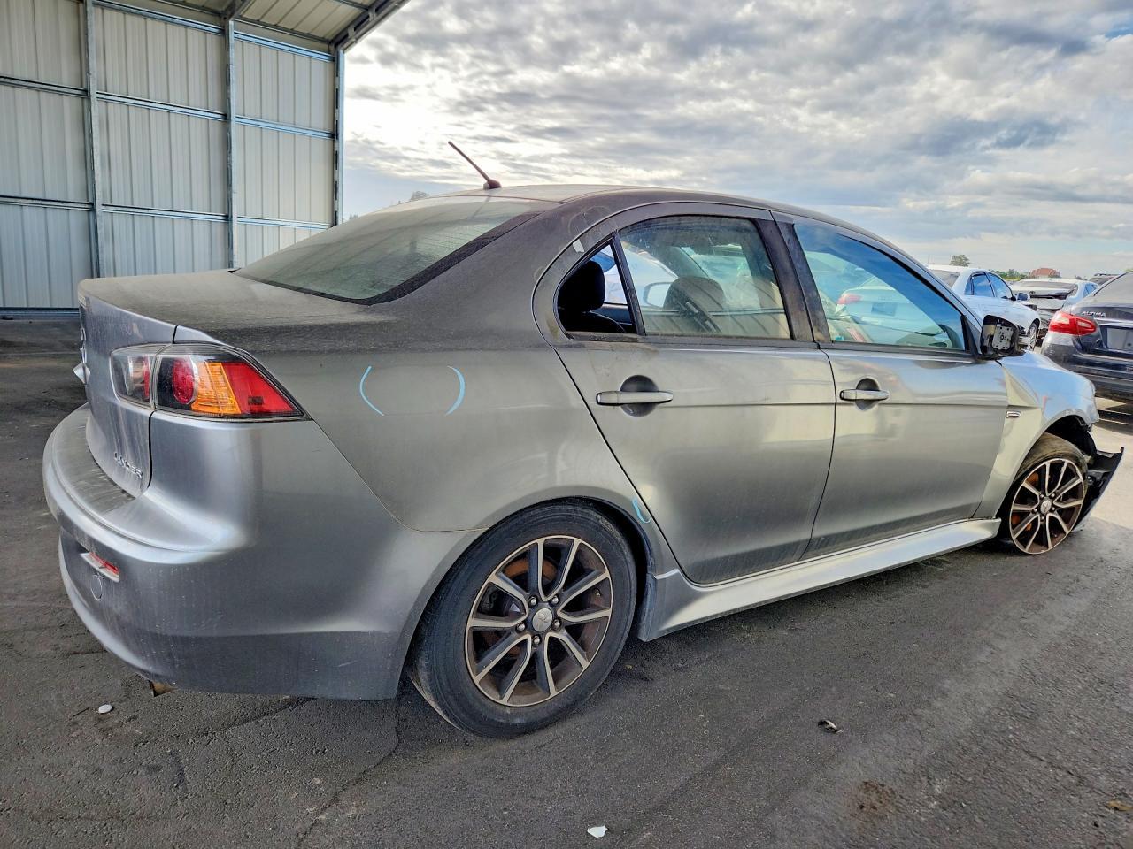 2017 Mitsubishi Lancer - Фото 3