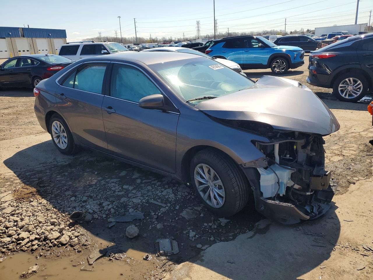 2016 Toyota Camry Le - Фото 4