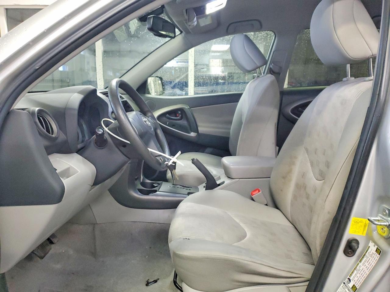 2011 Toyota Rav4 Base - Фото 7
