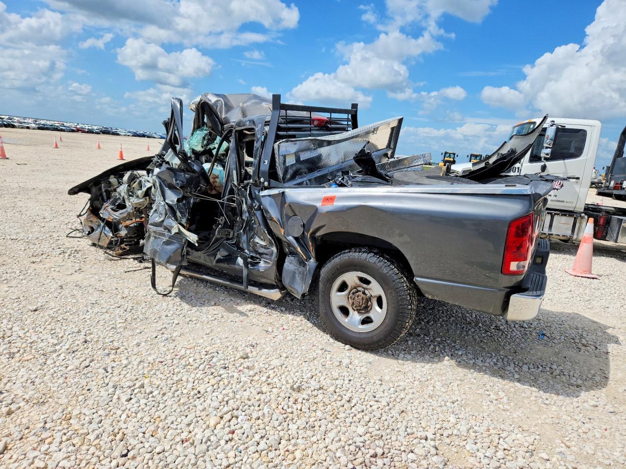 2003 Dodge Ram 2500 St - Фото 2