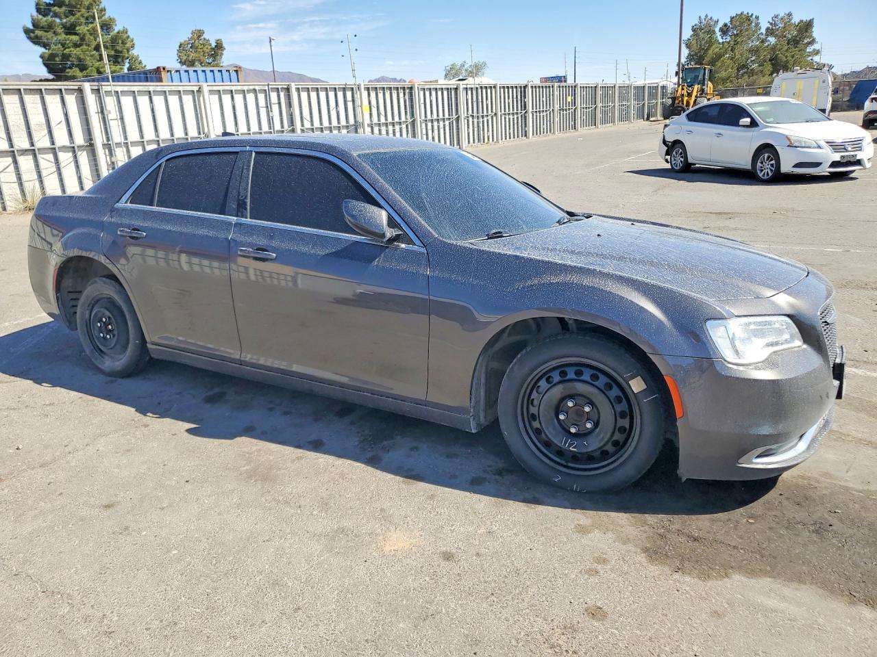 2019 Chrysler 300 Touring - Image 4