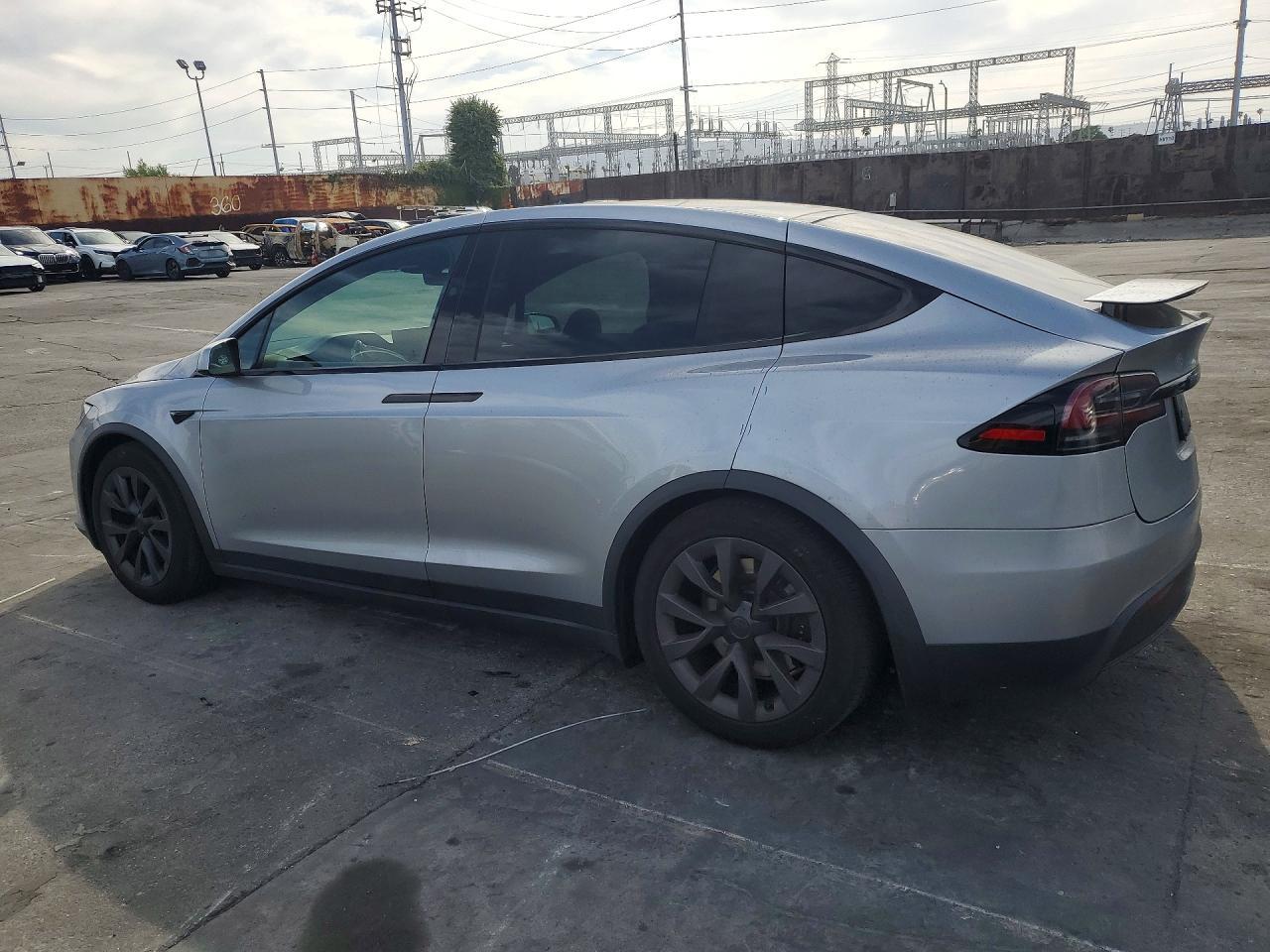 2024 Tesla Model X - Фото 2