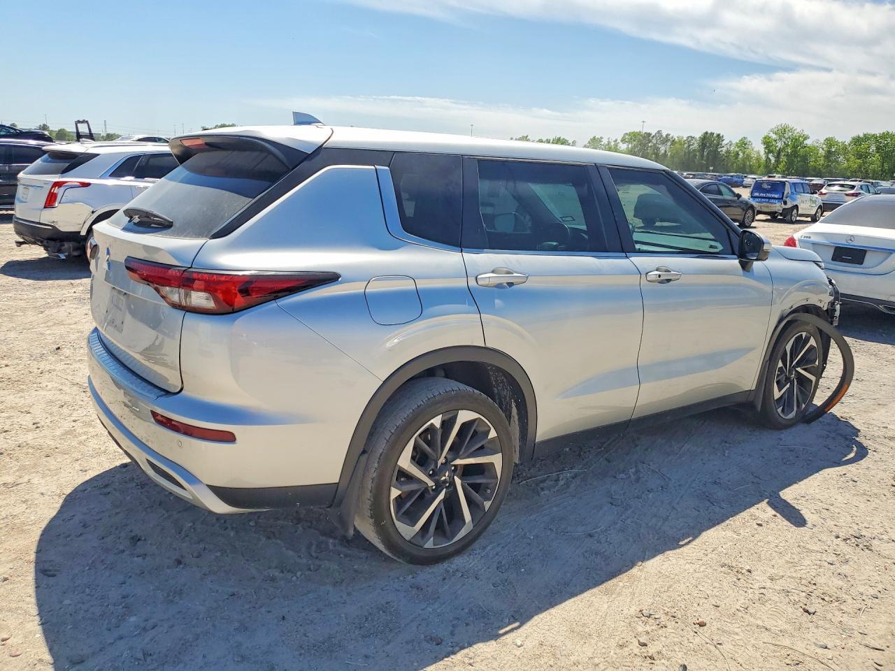 2022 Mitsubishi Outlander Sel Black Edition - Фото 3