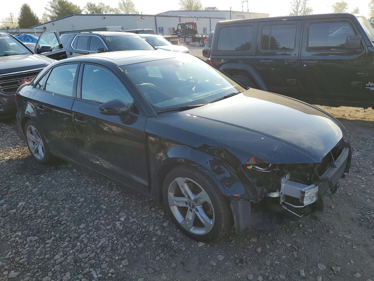 2017 Audi A3 Premium - Фото 4