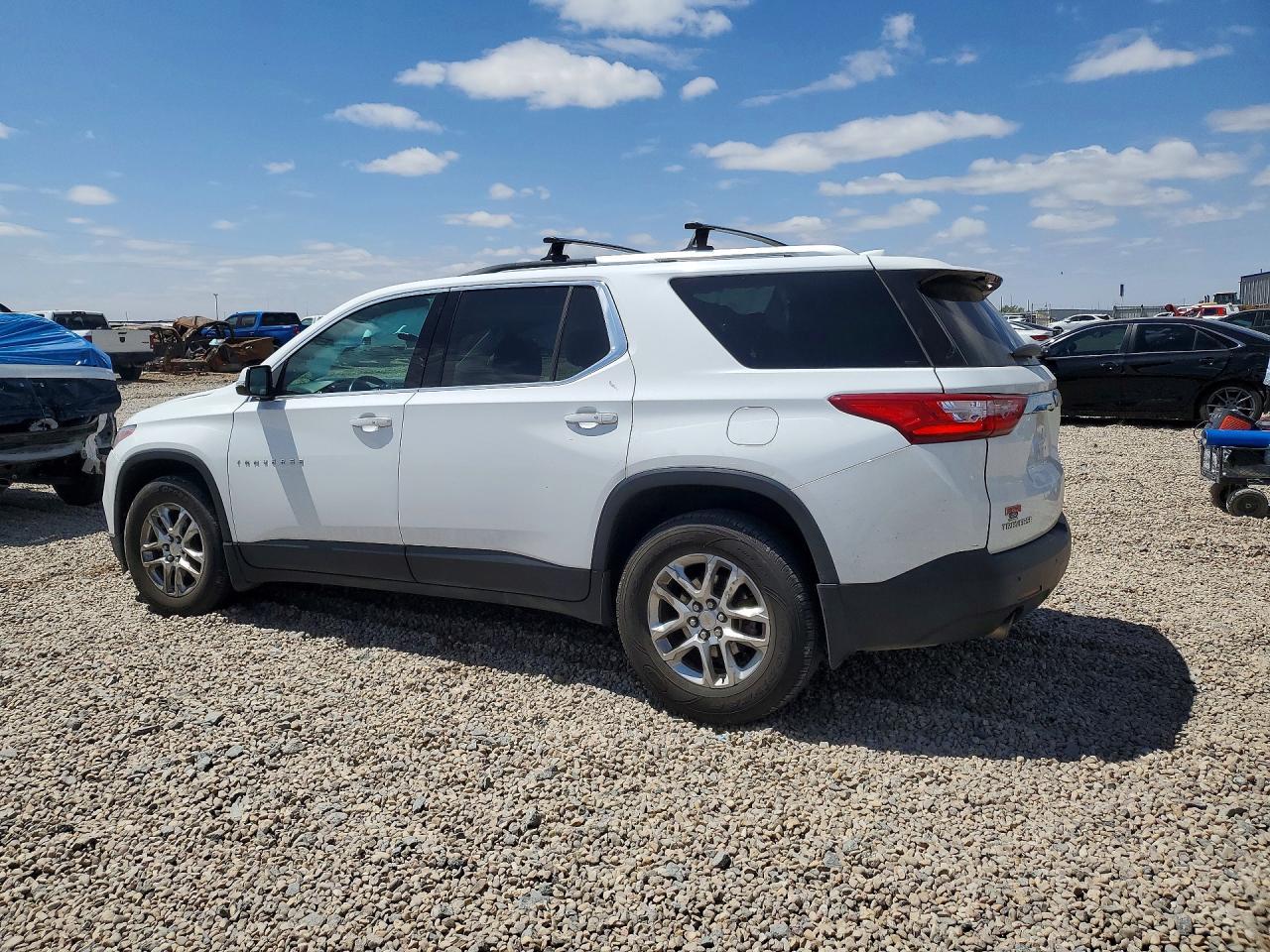 2018 Chevrolet Traverse Lt - Image 2