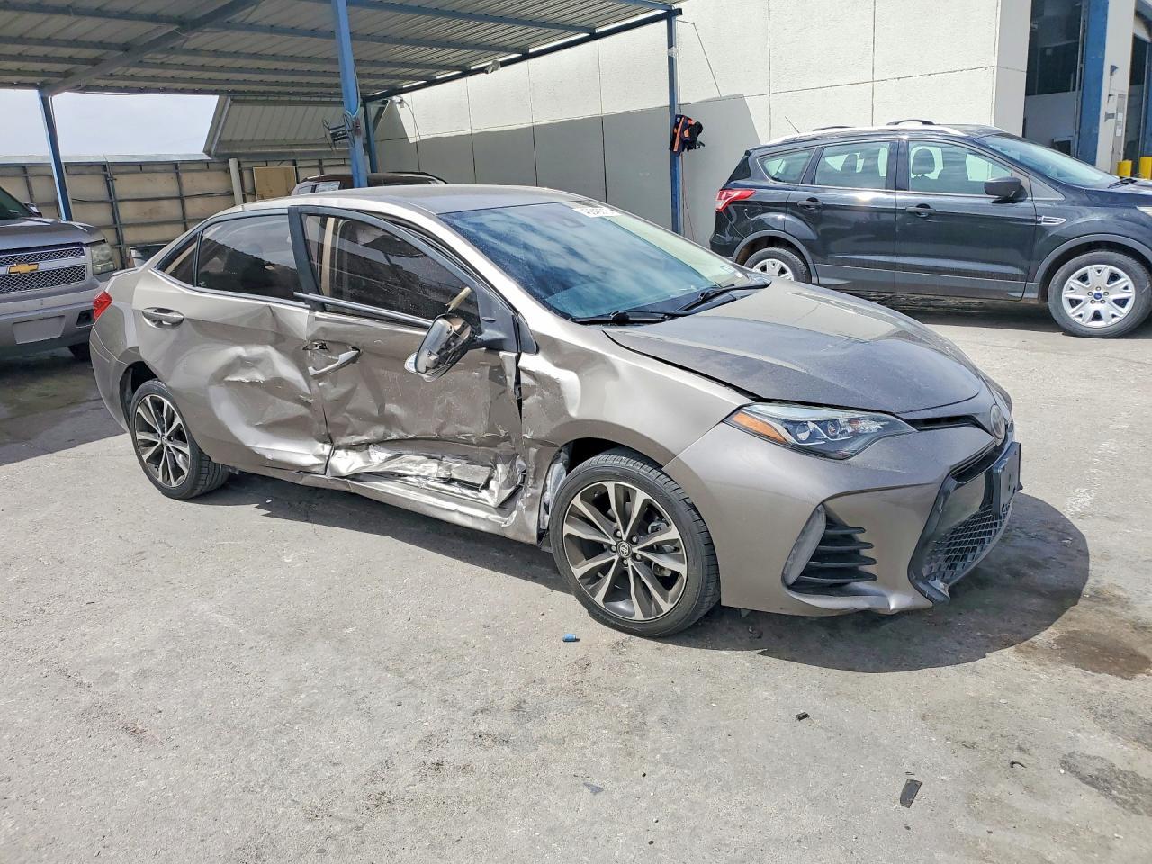 2017 Toyota Corolla Se - Фото 4