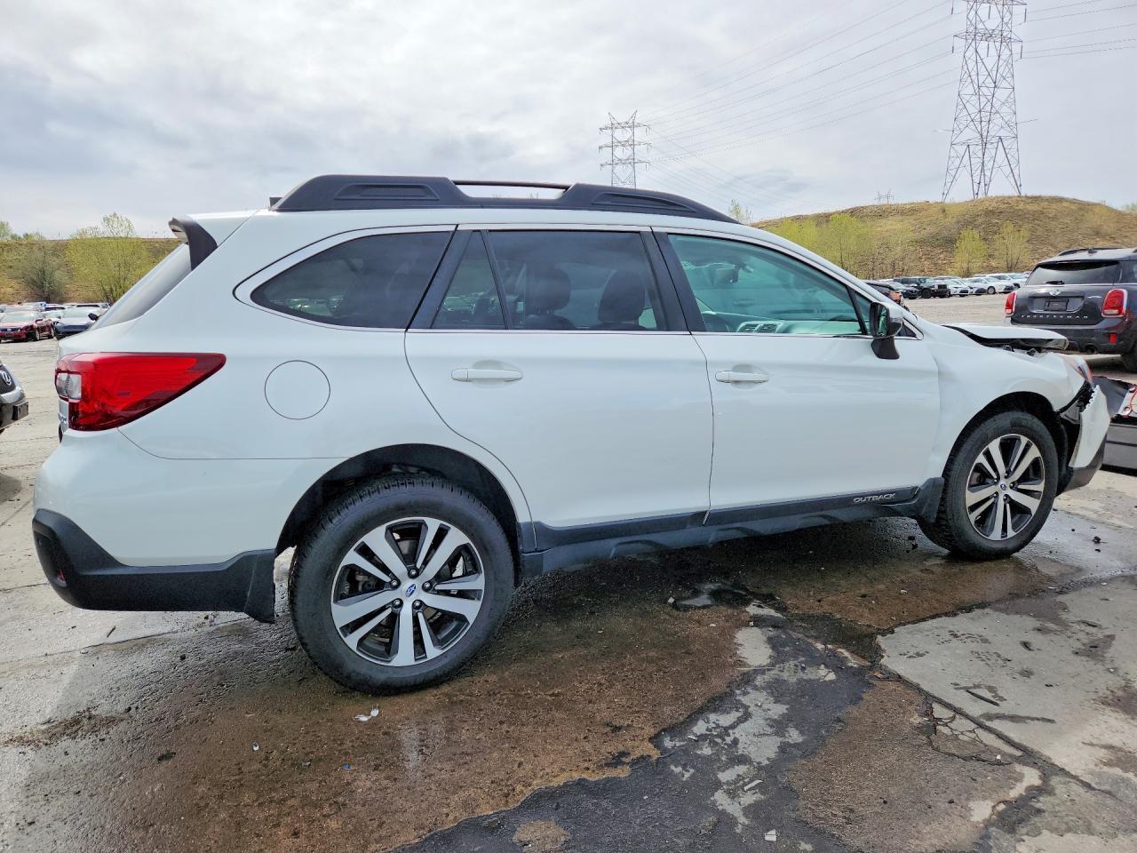 2018 Subaru Outback 2.5I Limited - Image 3