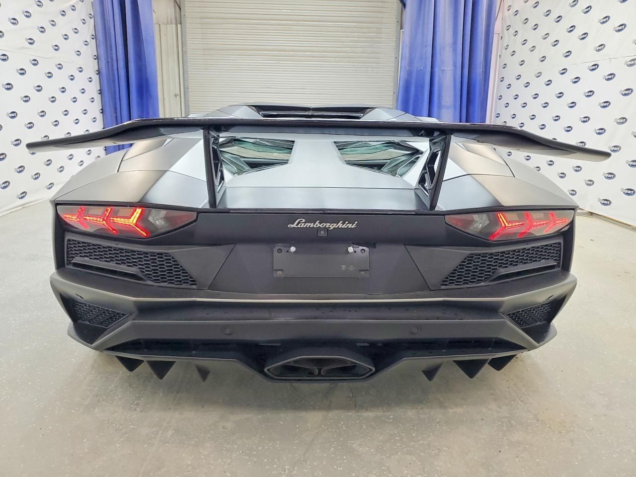 2019 Lamborghini Aventador S - Фото 6