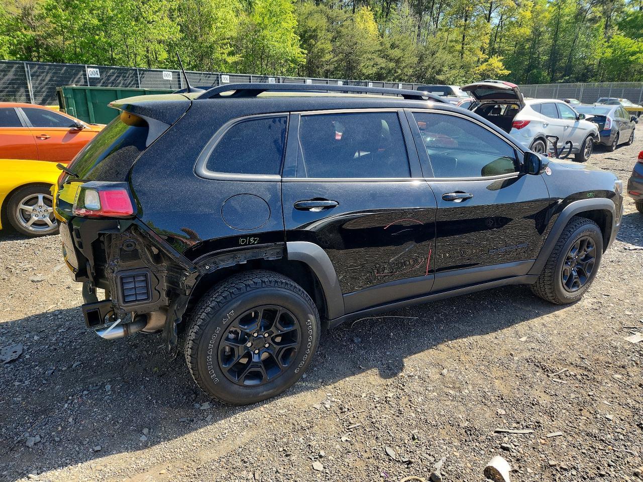 2023 Jeep Cherokee Trailhawk - Image 3