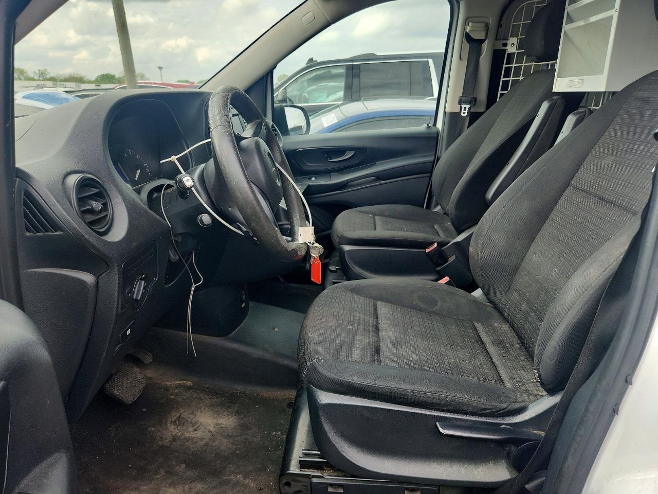 2017 Mercedes-Benz Metris - Фото 7