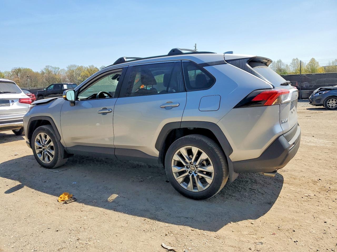 2024 Toyota Rav4 Xle Premium - Image 2