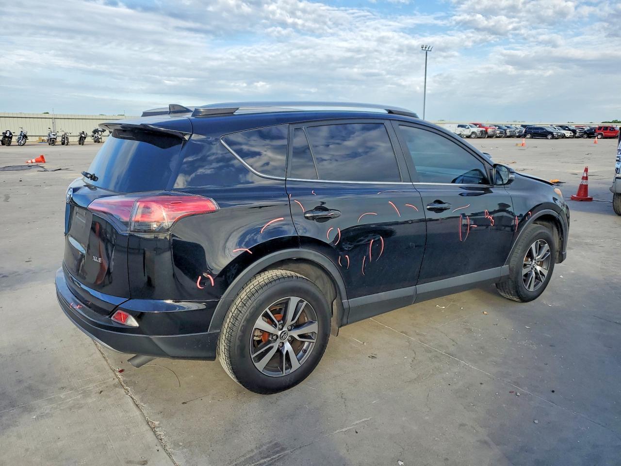 2018 Toyota Rav4 Xle - Фото 3