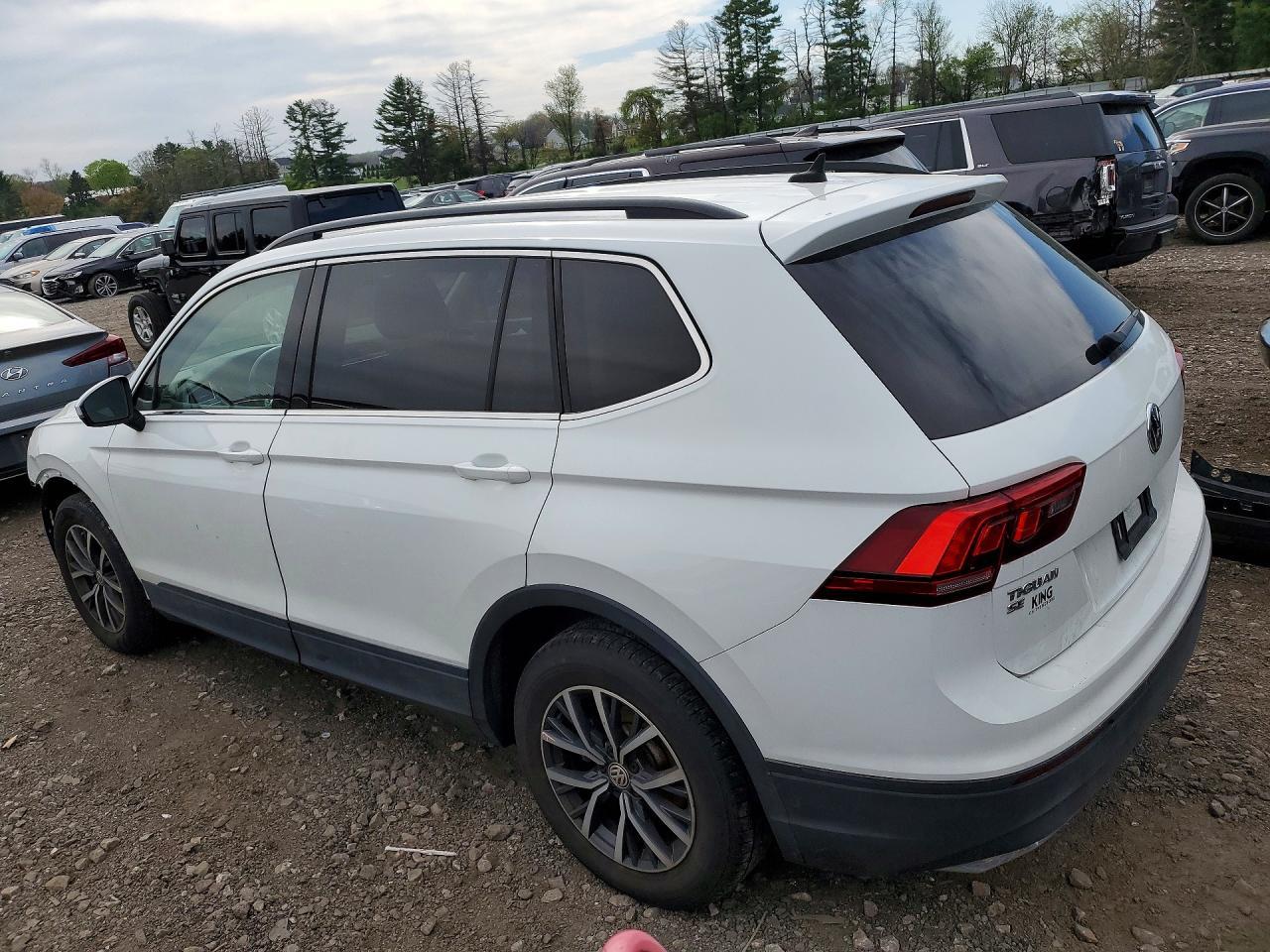 2019 Volkswagen Tiguan Se - Фото 2