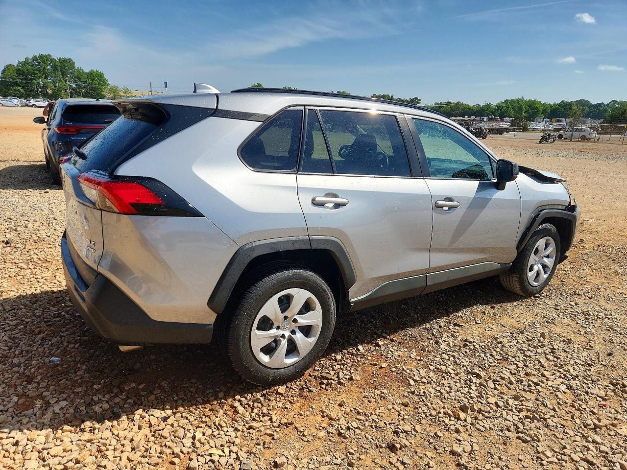 2020 Toyota Rav4 Le - Image 3