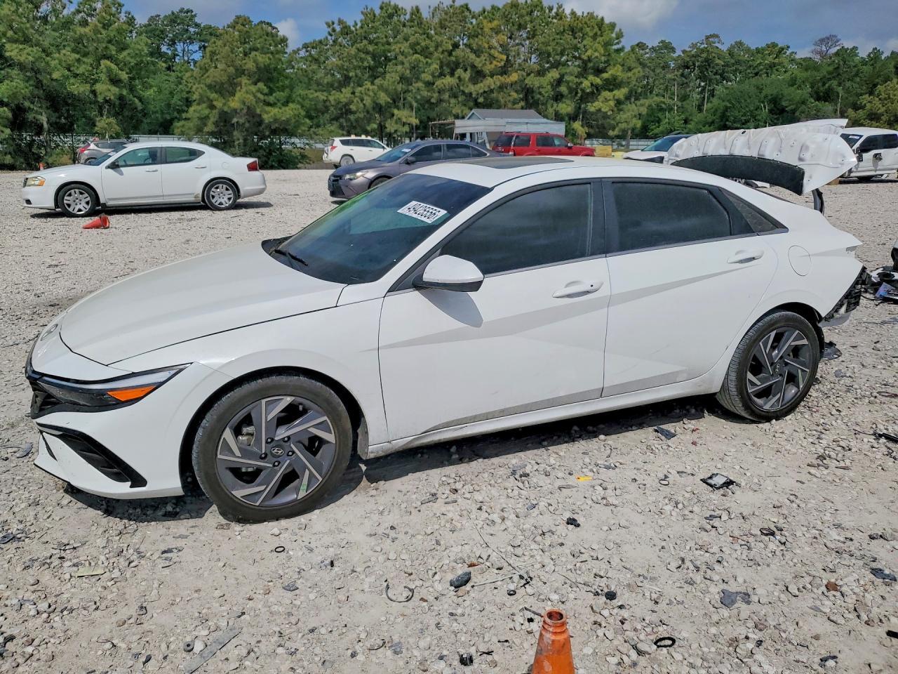 2025 Hyundai Elantra Sel