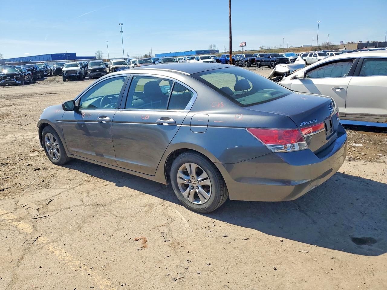2011 Honda Accord Lxp - Image 2