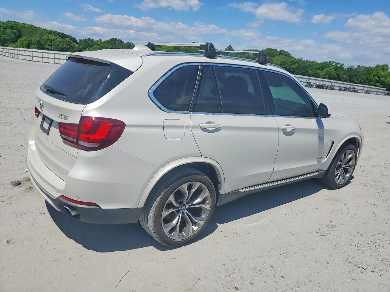 2015 BMW X5 xDrive35I - Фото 3