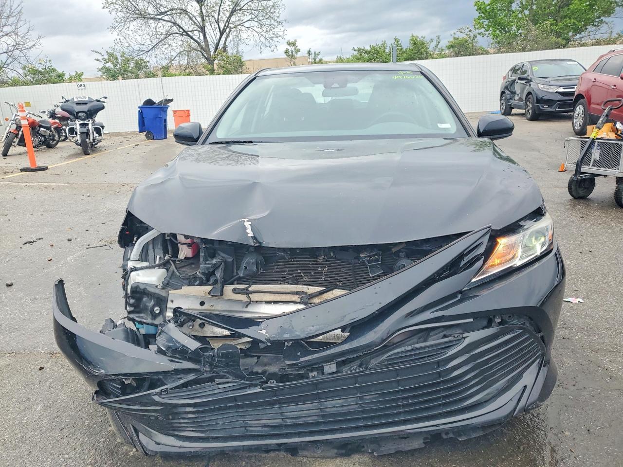 2019 Toyota Camry Le - Фото 5