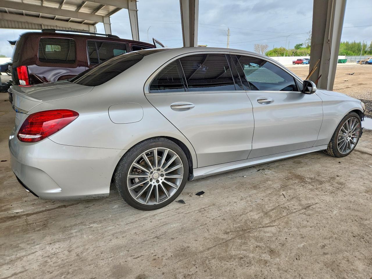 2015 Mercedes-Benz C 300 - Image 3