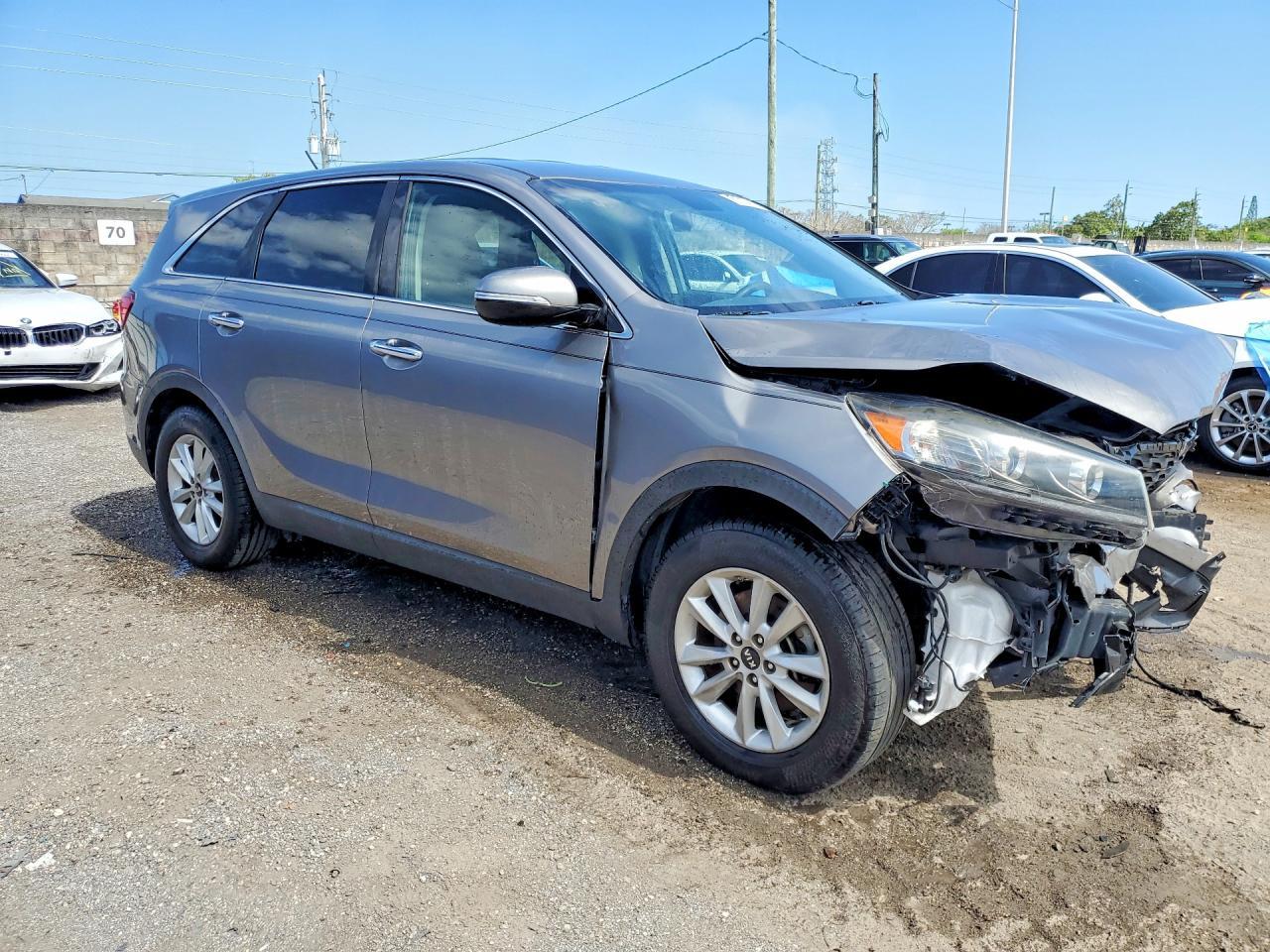 2019 Kia Sorento Lx - Image 4