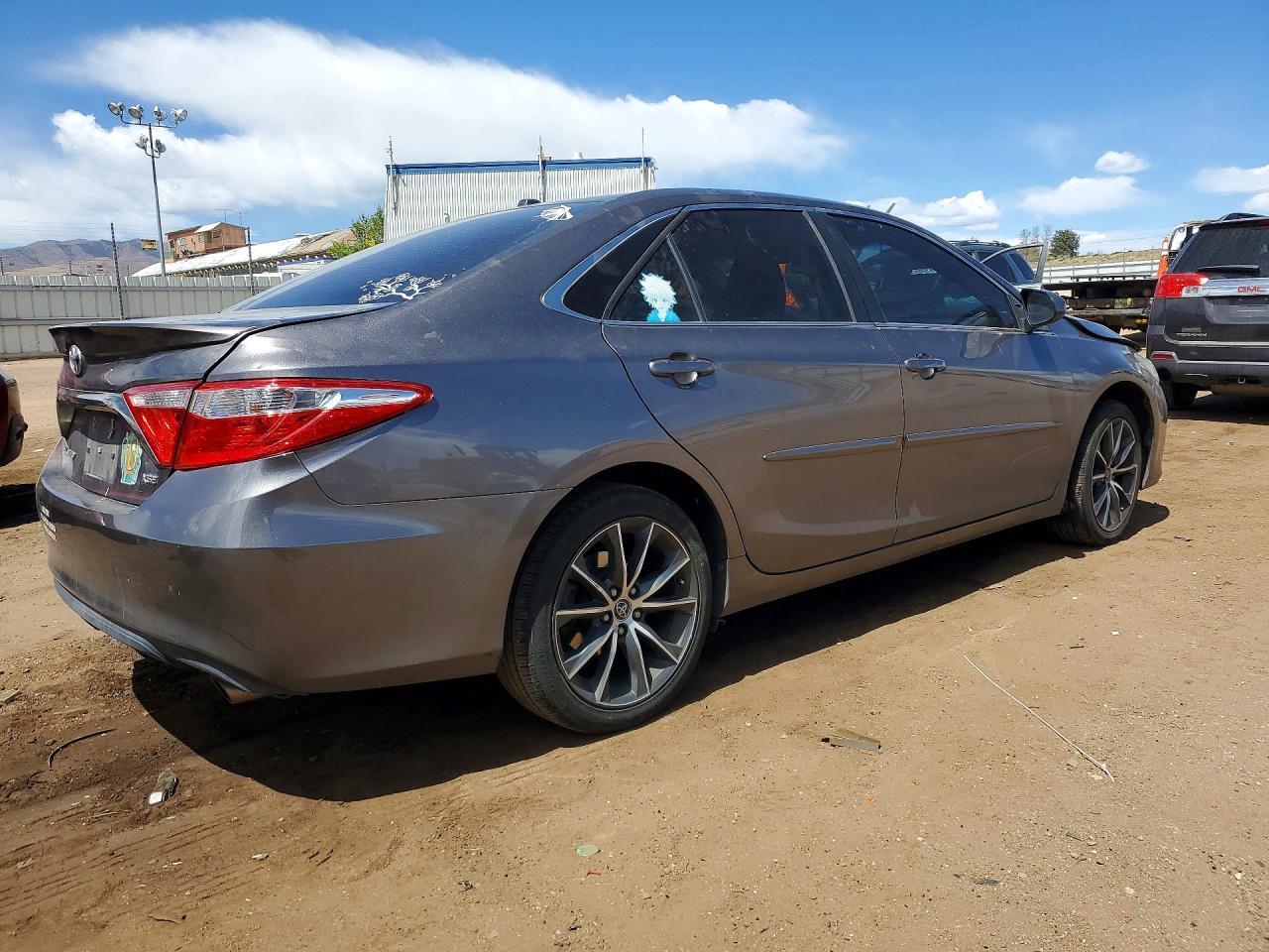 2016 Toyota Camry Xse V6 - Фото 3