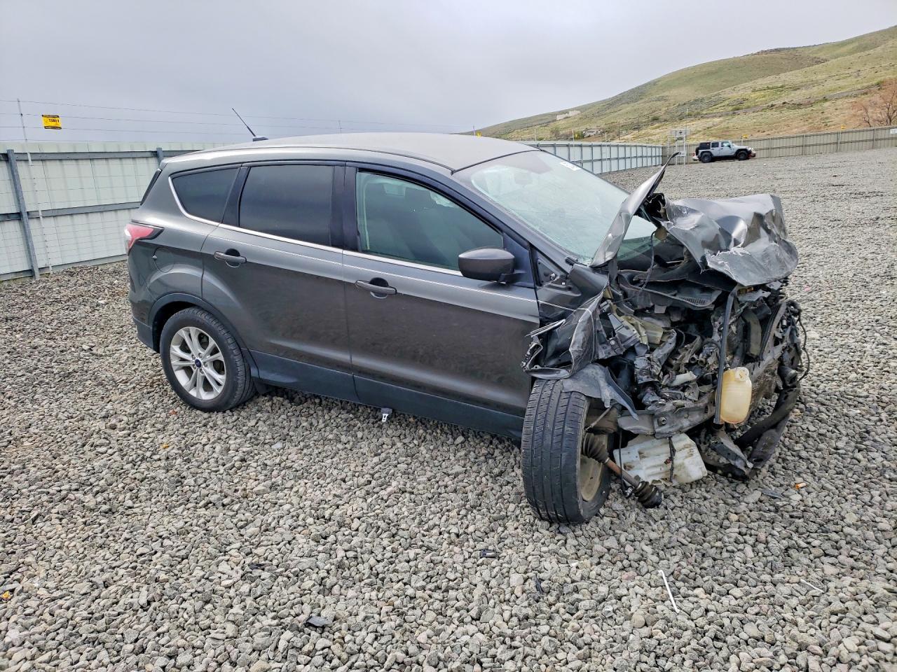 2017 Ford Escape Se - Фото 4
