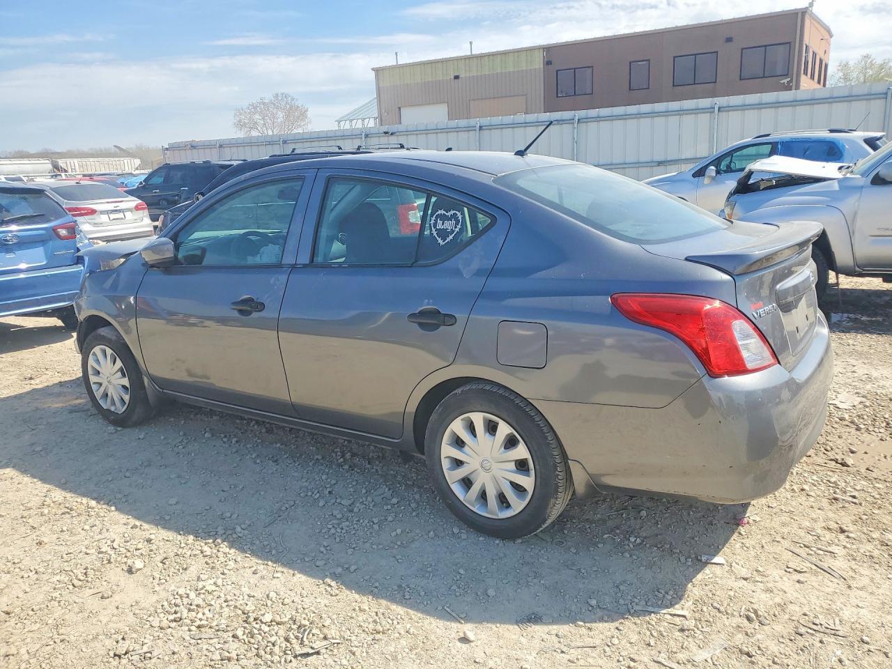 2017 Nissan Versa 1.6 S Plus - Фото 2