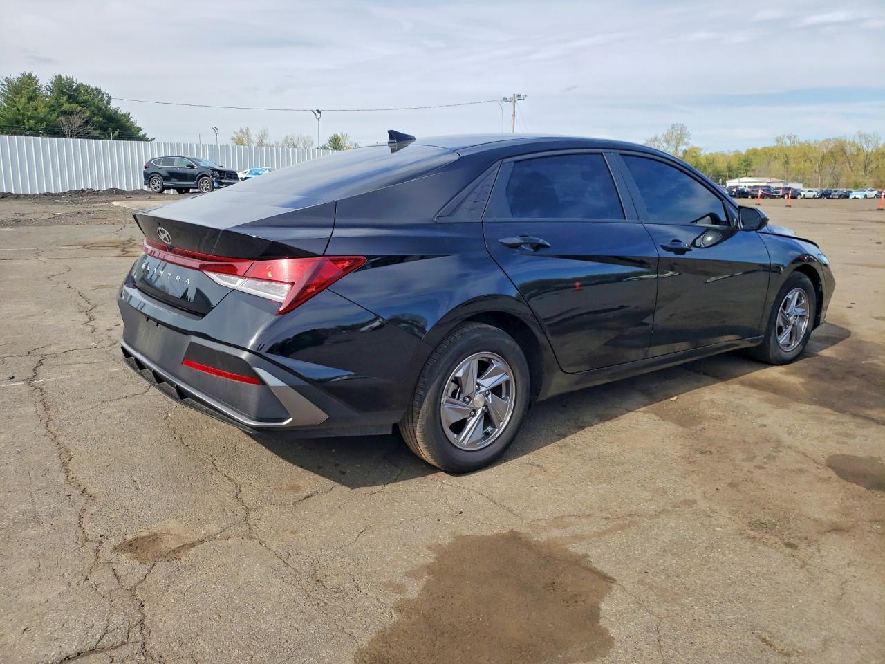 2025 Hyundai Elantra Se - Фото 3