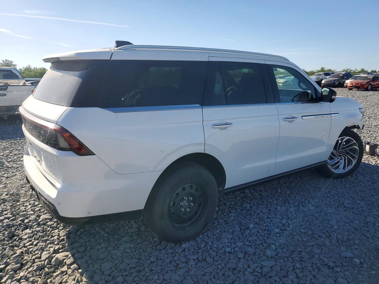 2025 Lincoln Navigator Reserve - Фото 3