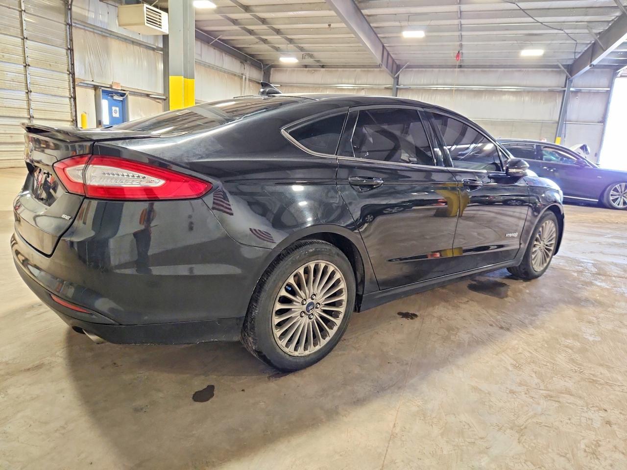 2013 Ford Fusion Se Hybrid - Фото 3