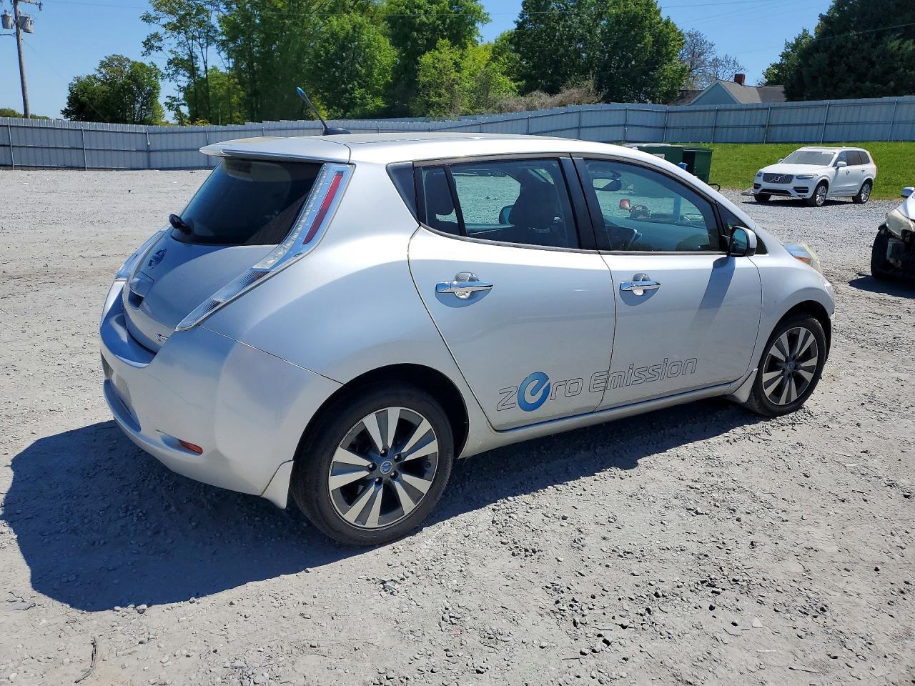 2013 Nissan Leaf S - Фото 3