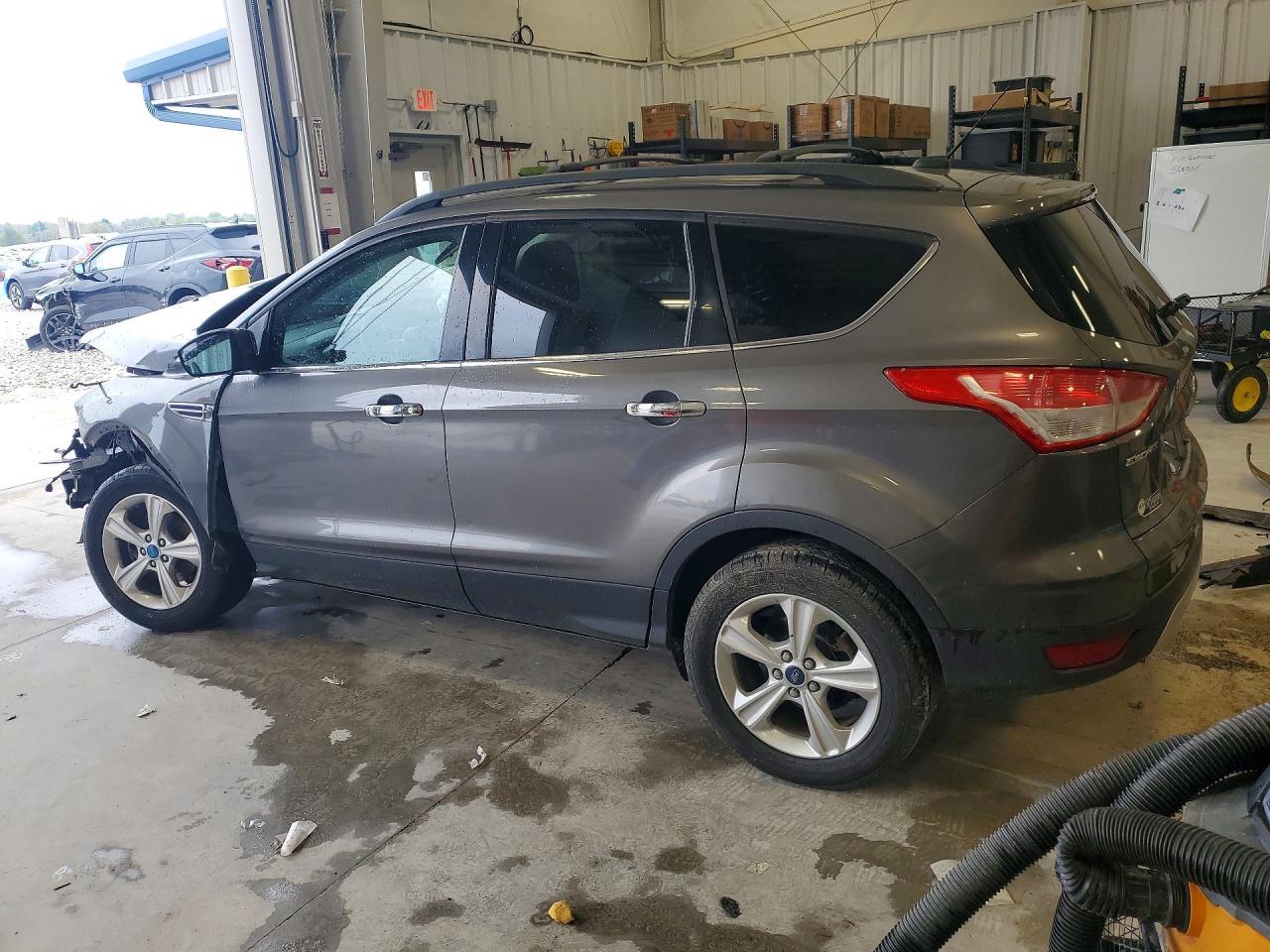 2013 Ford Escape Se - Фото 2