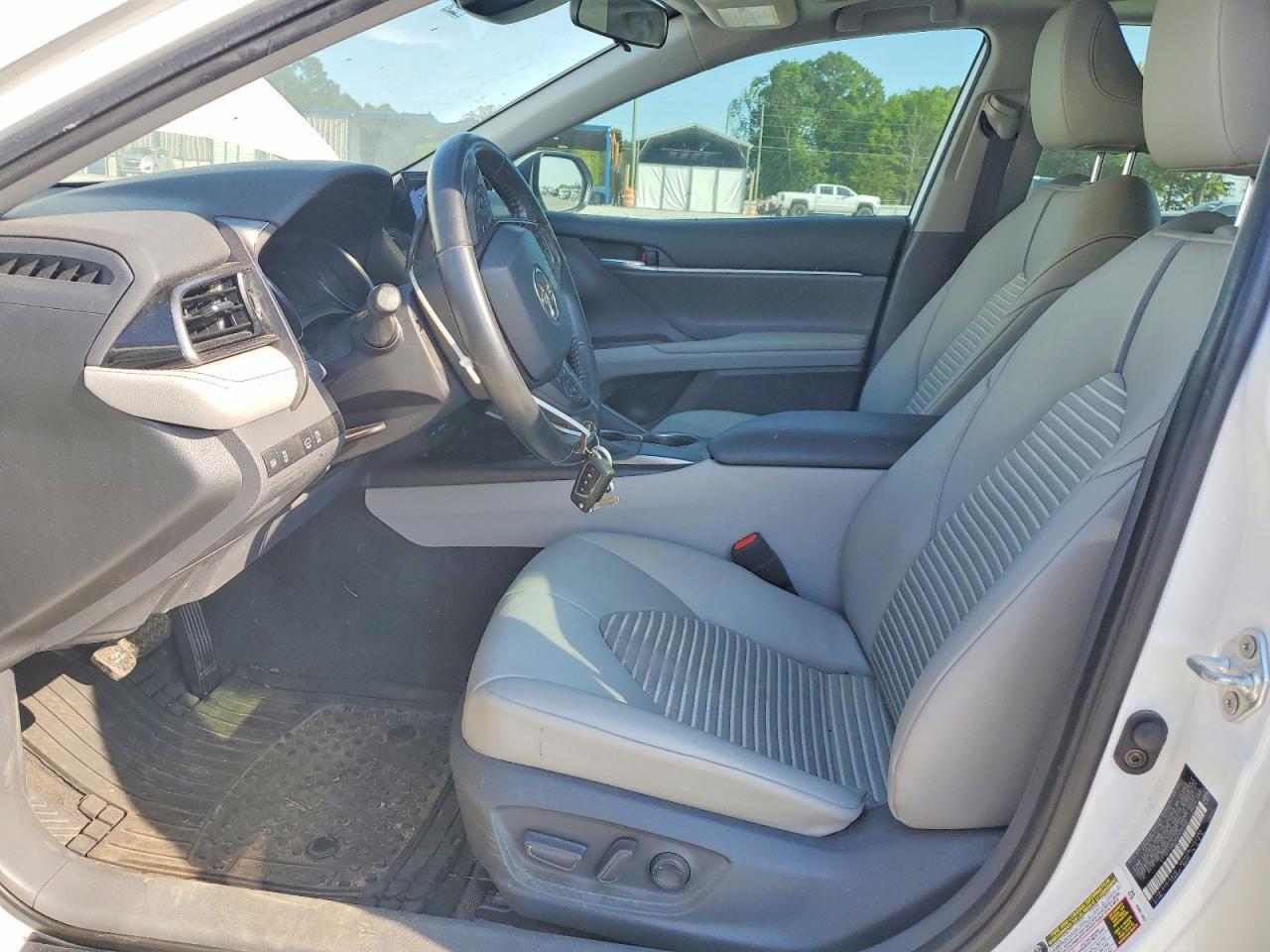2021 Toyota Camry Se - Фото 7