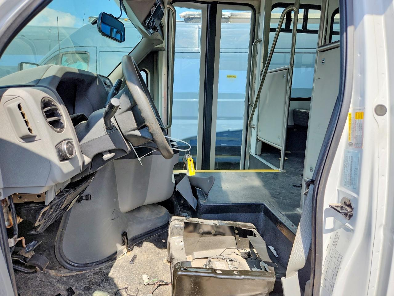 2024 Ford E350 Shuttle Bus - Фото 7