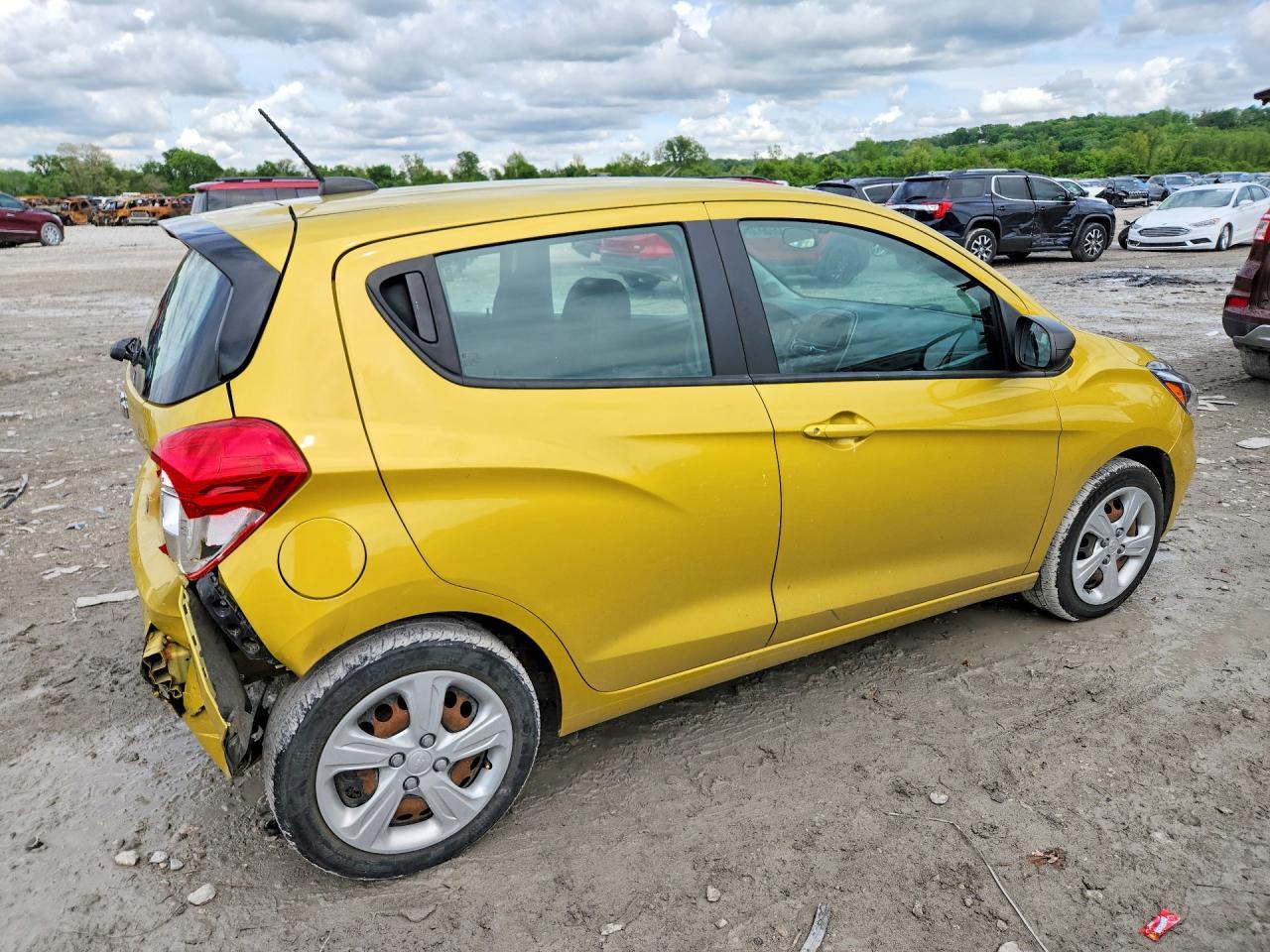2022 Chevrolet Spark Ls - Фото 3