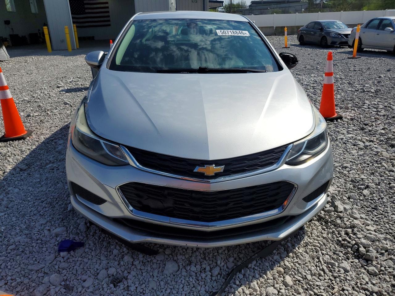 2018 Chevrolet Cruze Lt - Image 5