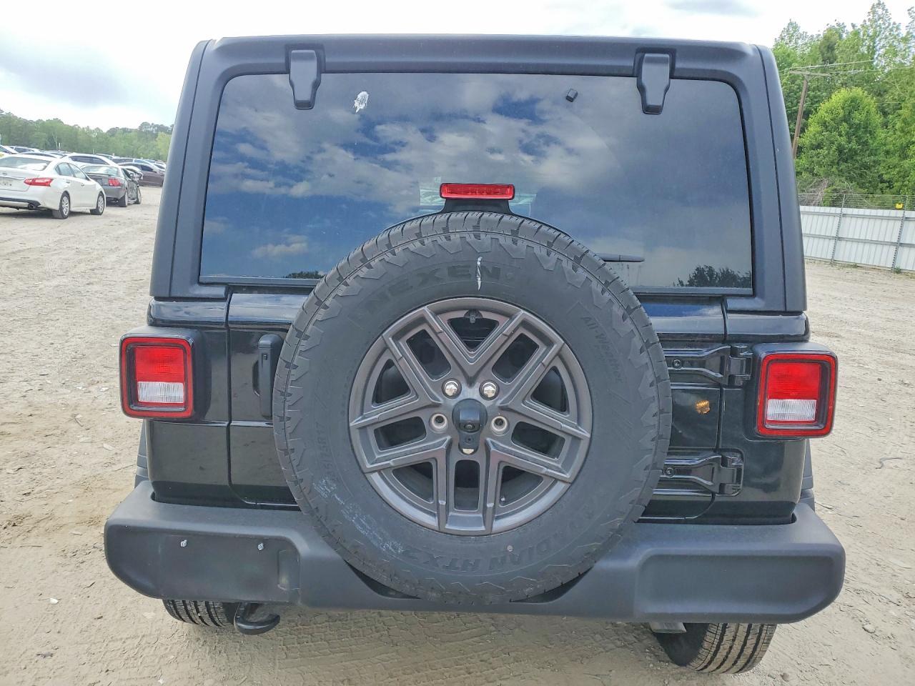 2025 Jeep Wrangler Sport - Фото 6