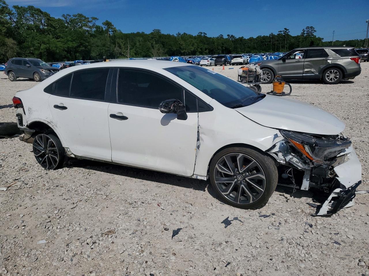 2021 Toyota Corolla Se Nightshade Edition - Image 4