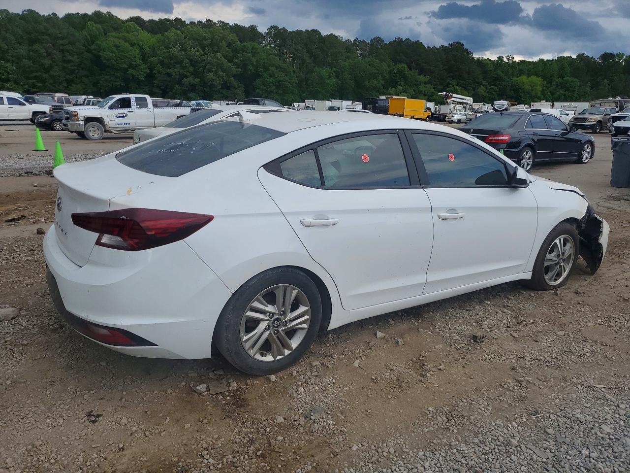 2019 Hyundai Elantra Sel - Фото 3
