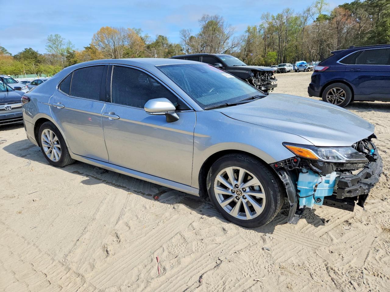 2023 Toyota Camry Le - Фото 4