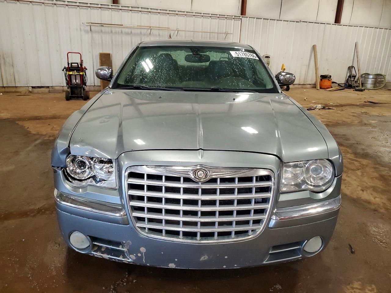 2006 Chrysler 300C - Image 5